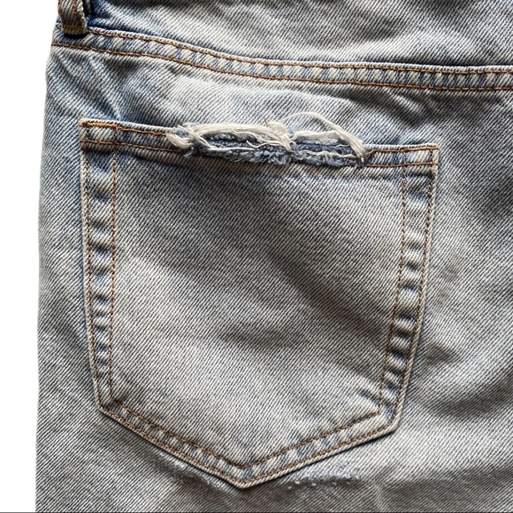 90s Light Wash Distressed Summer Boyfriend Shorts size Large - Picture 7 of 9
